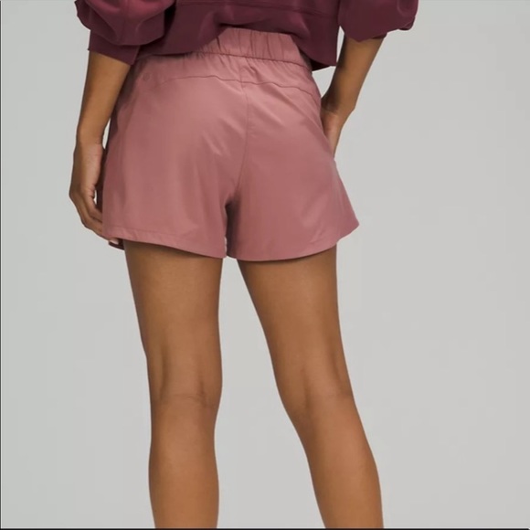❤️LULULEMON STROLL AT SUNDOWN SHORT 3”-SPICED CHAI-10❤️ - Picture 8 of 13
